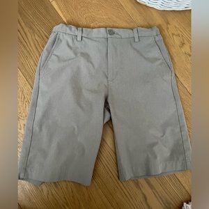 Vineyard Vines boys Grey size 14 Performance Breaker Shorts